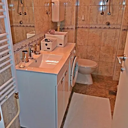 Bitcoin Apartment *